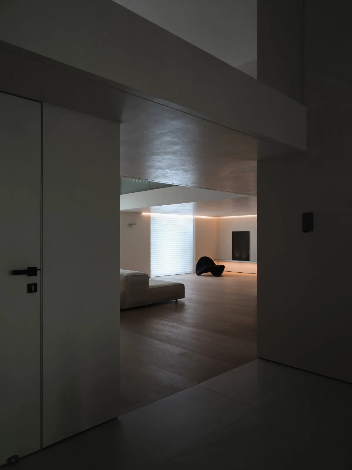 BIM building | 420 square meter duplex apartment under wutong tree: ingenious creation of "line of sight connectivity" elevated space/eight wasteland design for young families