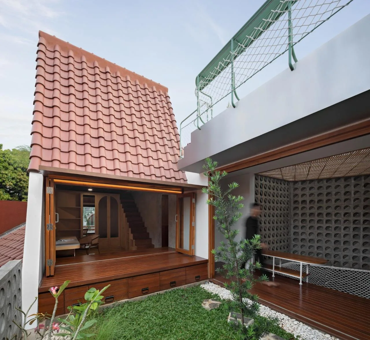 BIM Architecture | Java Rooftop+Rotating Room, Distracted House/Ismail Solehudin Architecture