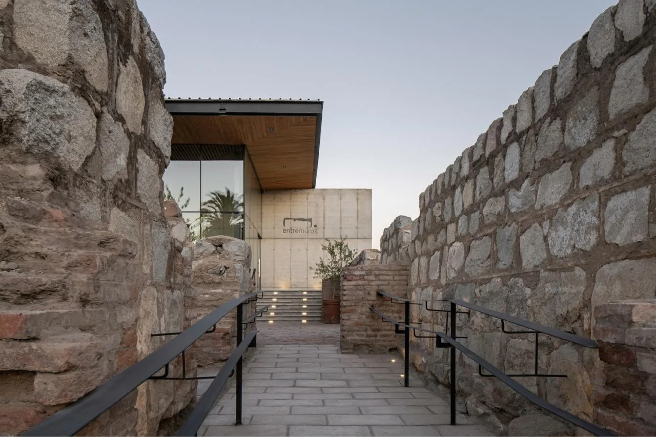 BIM Architecture | Activity Center within the City Wall/Triangular