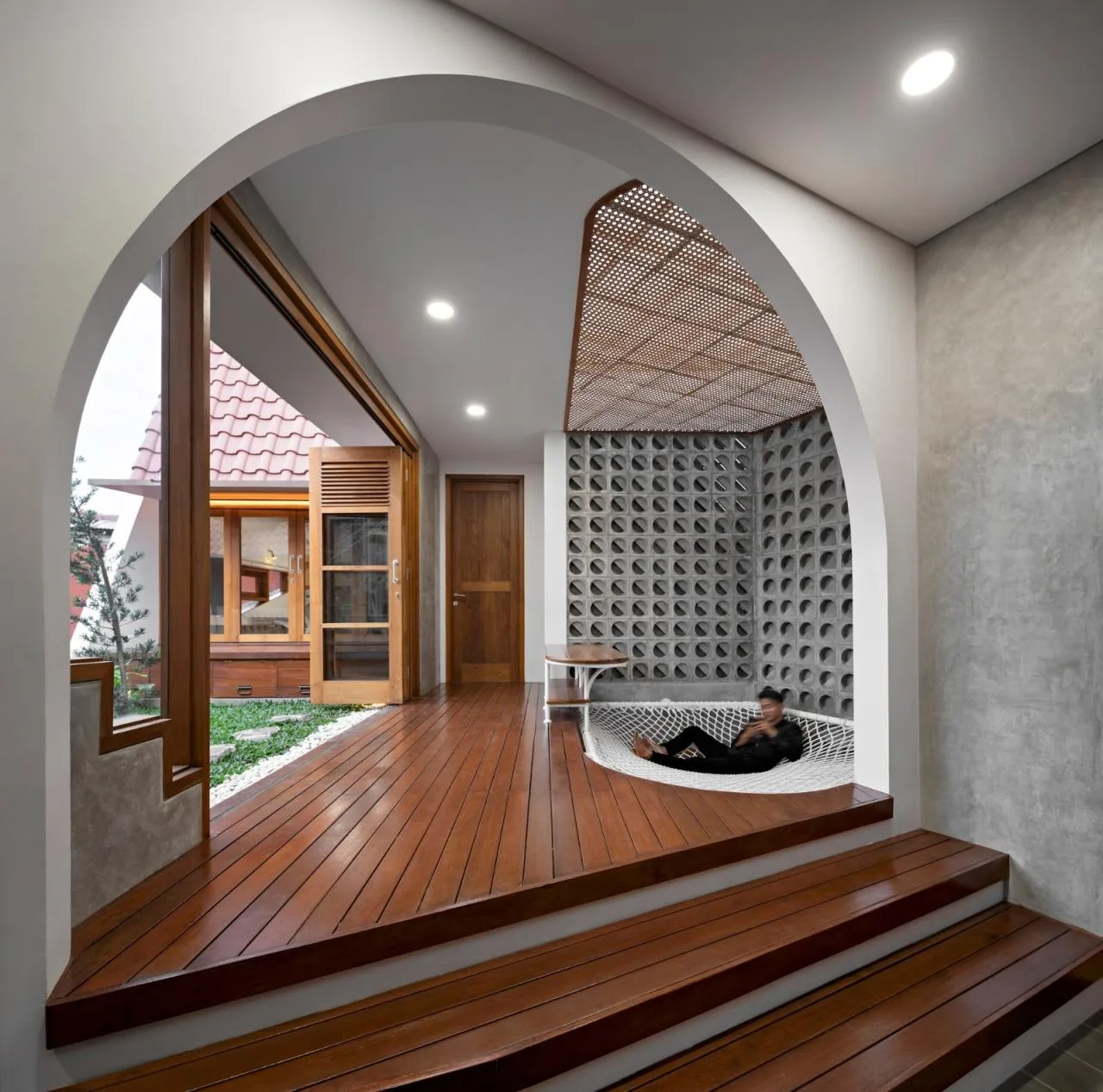 BIM Architecture | Java Rooftop+Rotating Room, Distracted House/Ismail Solehudin Architecture