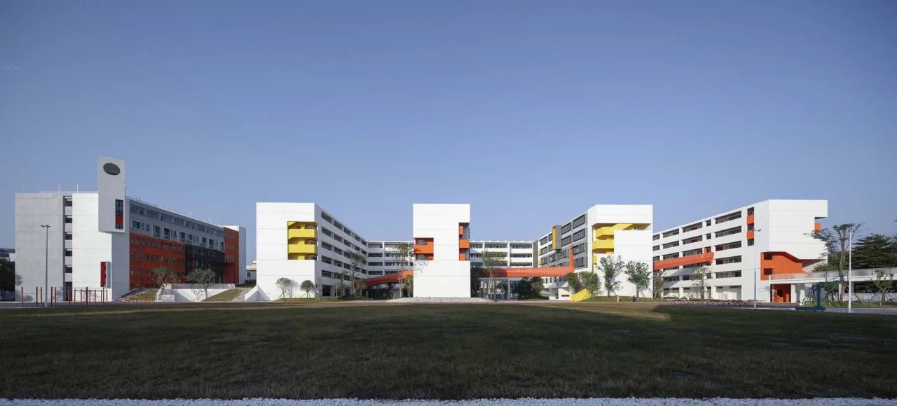 BIM Architecture | NanHai Guicheng Jingui High School/Vertical Beam Society