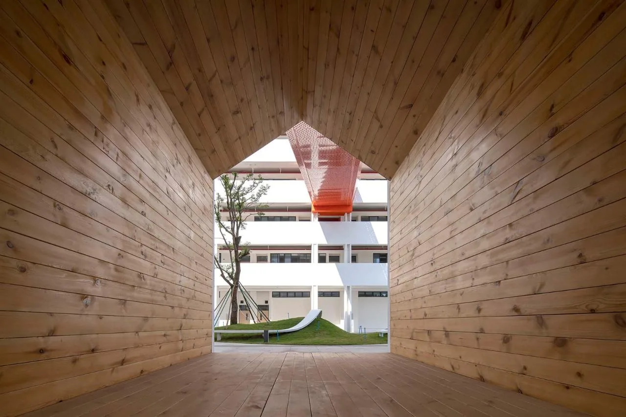 BIM Architecture | NanHai Guicheng Jingui High School/Vertical Beam Society