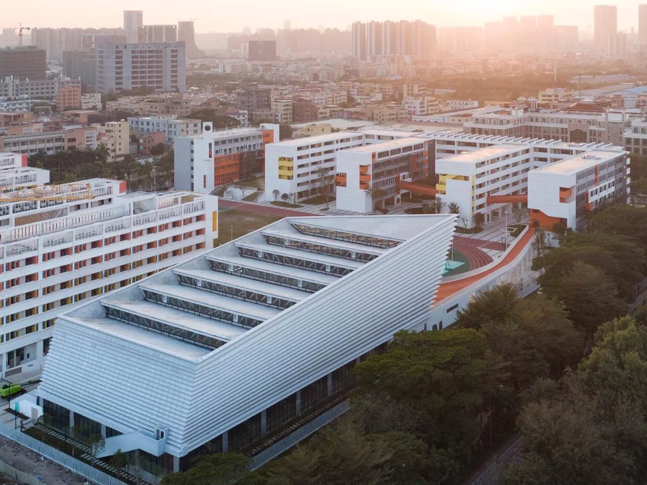 BIM Architecture | NanHai Guicheng Jingui High School/Vertical Beam Society