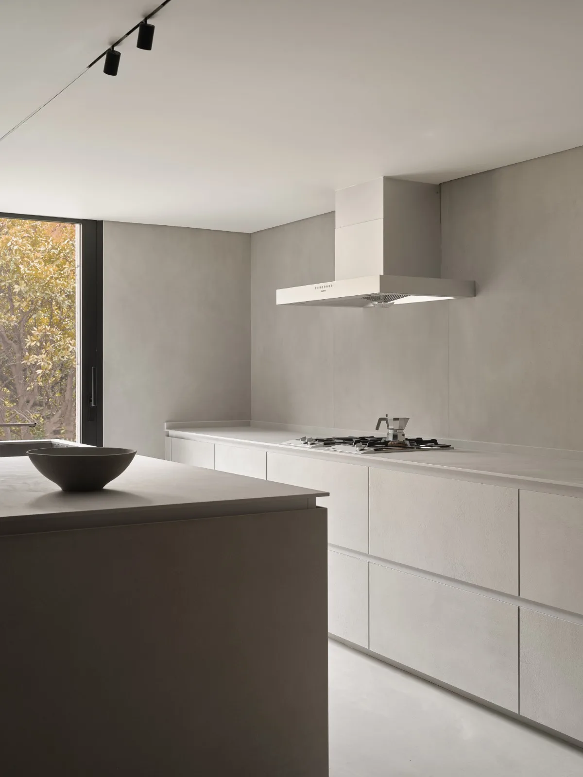 BIM building | 420 square meter duplex apartment under wutong tree: ingenious creation of "line of sight connectivity" elevated space/eight wasteland design for young families