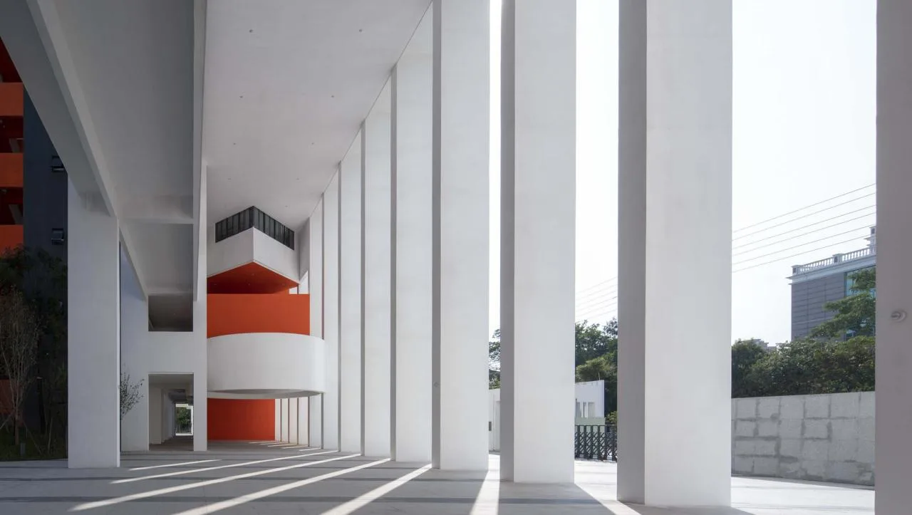 BIM Architecture | NanHai Guicheng Jingui High School/Vertical Beam Society