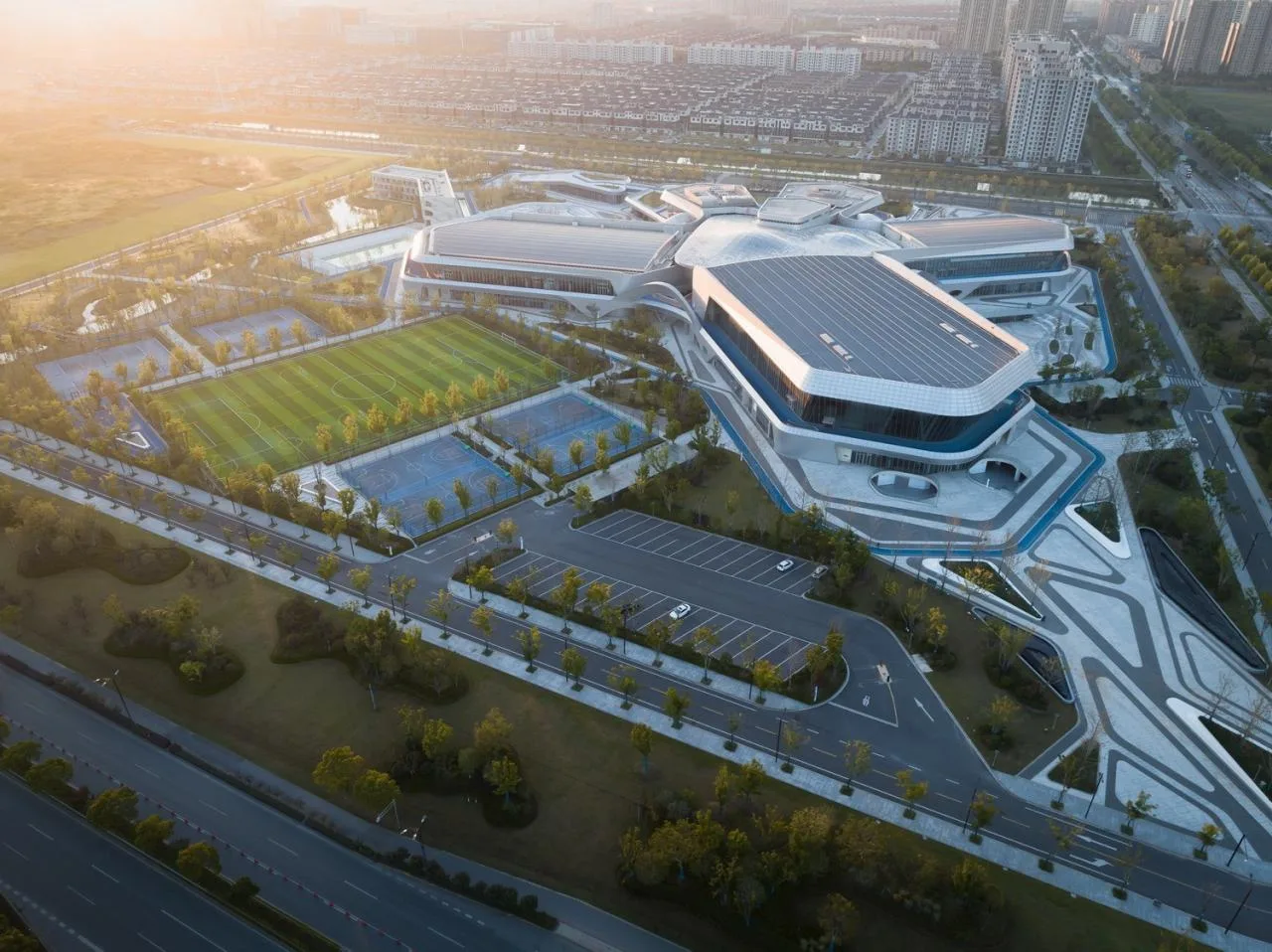 BIM Architecture | Sports Catalyze Urban Life: Tongxiang National Fitness Center and Li Ning Sports Park/PTD Botao Design