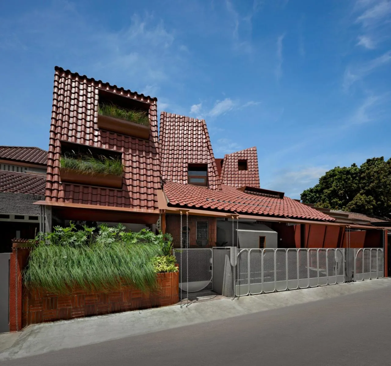 BIM Architecture | Java Rooftop+Rotating Room, Distracted House/Ismail Solehudin Architecture