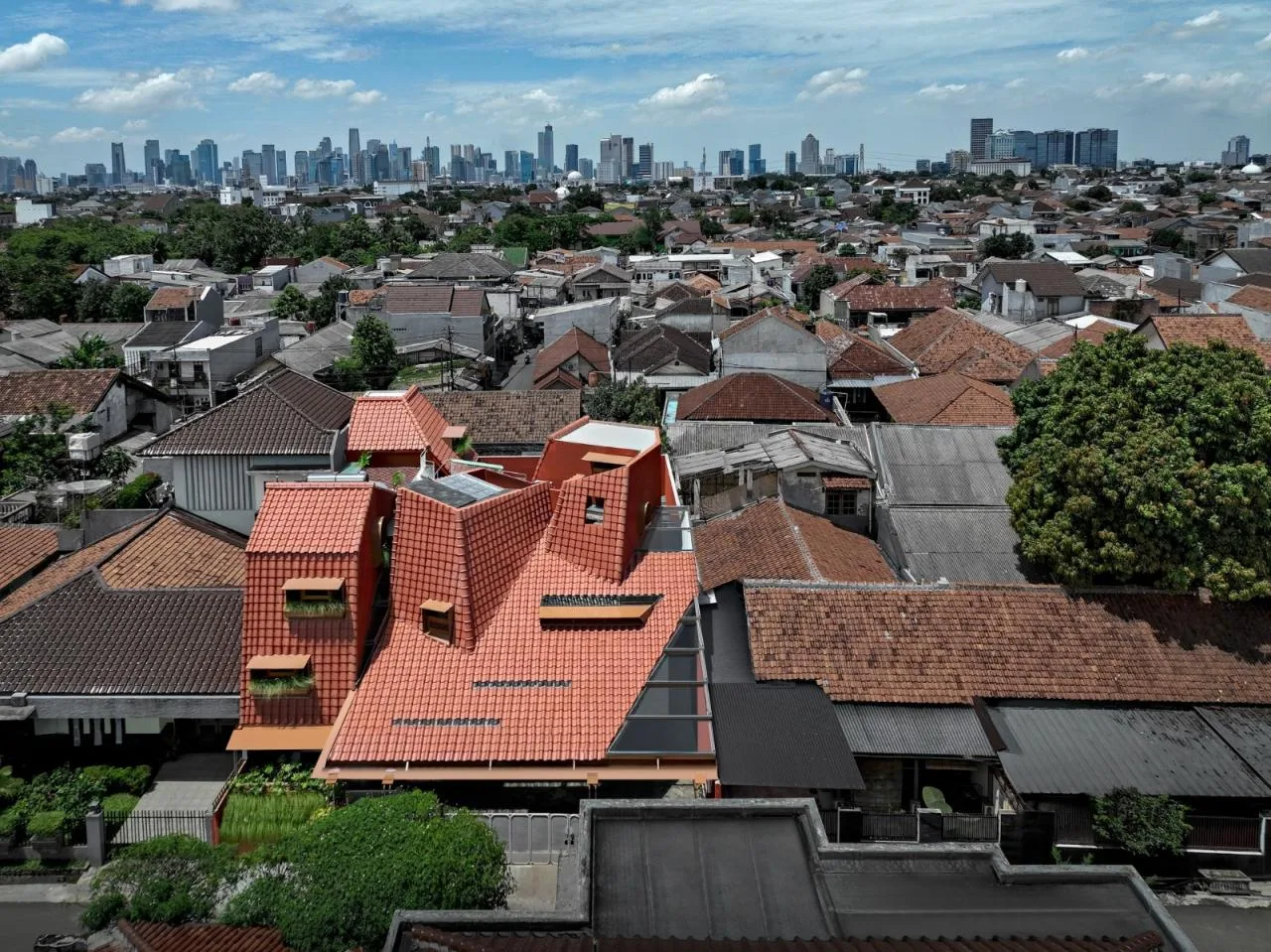 BIM Architecture | Java Rooftop+Rotating Room, Distracted House/Ismail Solehudin Architecture