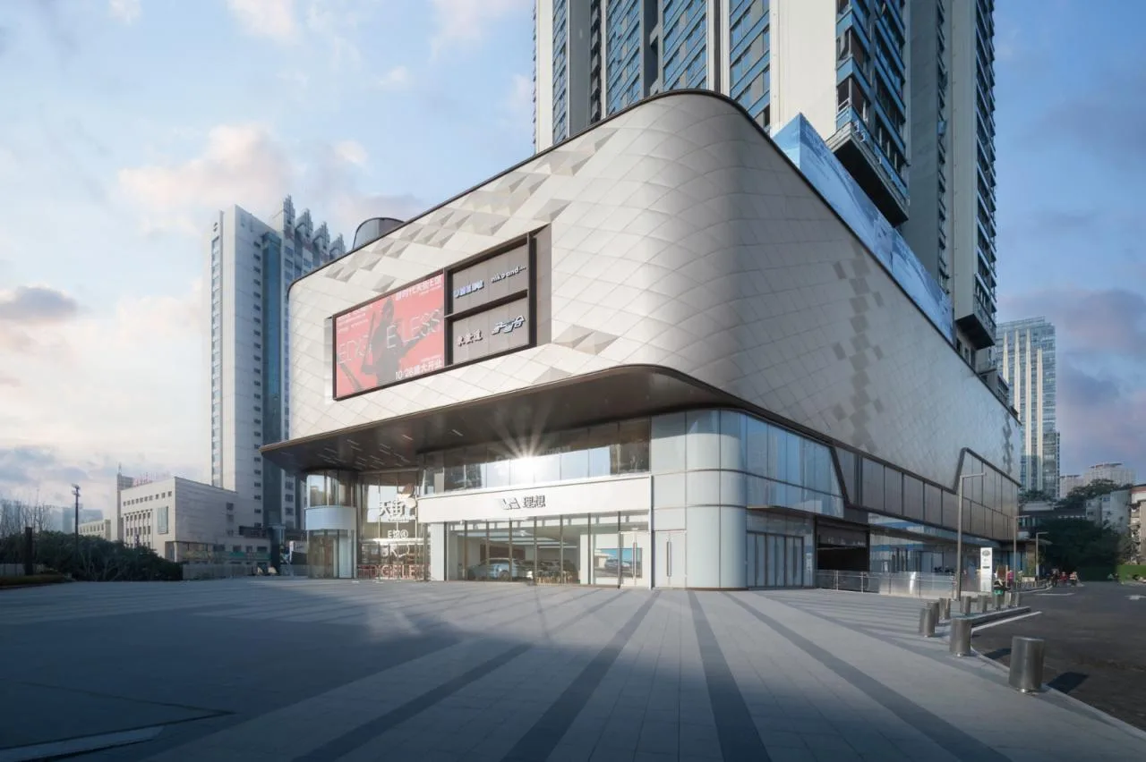 BIM Architecture | Ten Years of Construction, One Sky Street, One City: Chongqing Longhu Times Sky Street E-Hall/Chengzhi Design