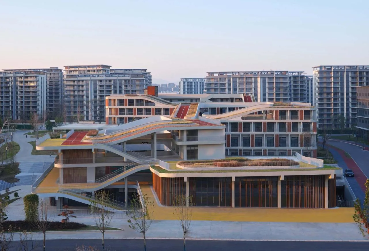 BIM Architecture | Yangtze River Delta Research Institute of University of Electronic Science and Technology of China (Quzhou) · Life Center/Tongji Institute Sifang Institute Innovation Design Center
