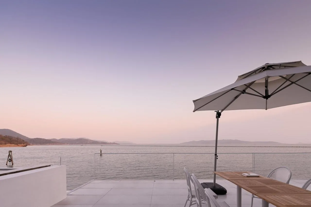 BIM Architecture | Qianshanjing Homestay: Fishing Boat Returns to Port, Qianshanjing/Chao Yu Design Firm