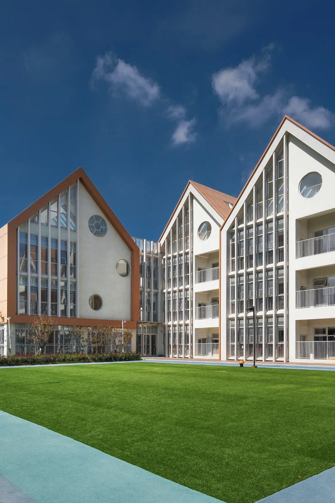 BIM Architecture | Mountain Fuji Unlimited Kindergarten/Deca Architectural Design Center