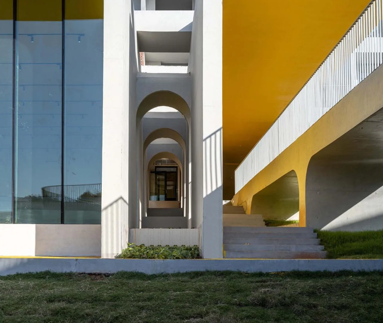 BIM Architecture | Yangtze River Delta Research Institute of University of Electronic Science and Technology of China (Quzhou) · Life Center/Tongji Institute Sifang Institute Innovation Design Center