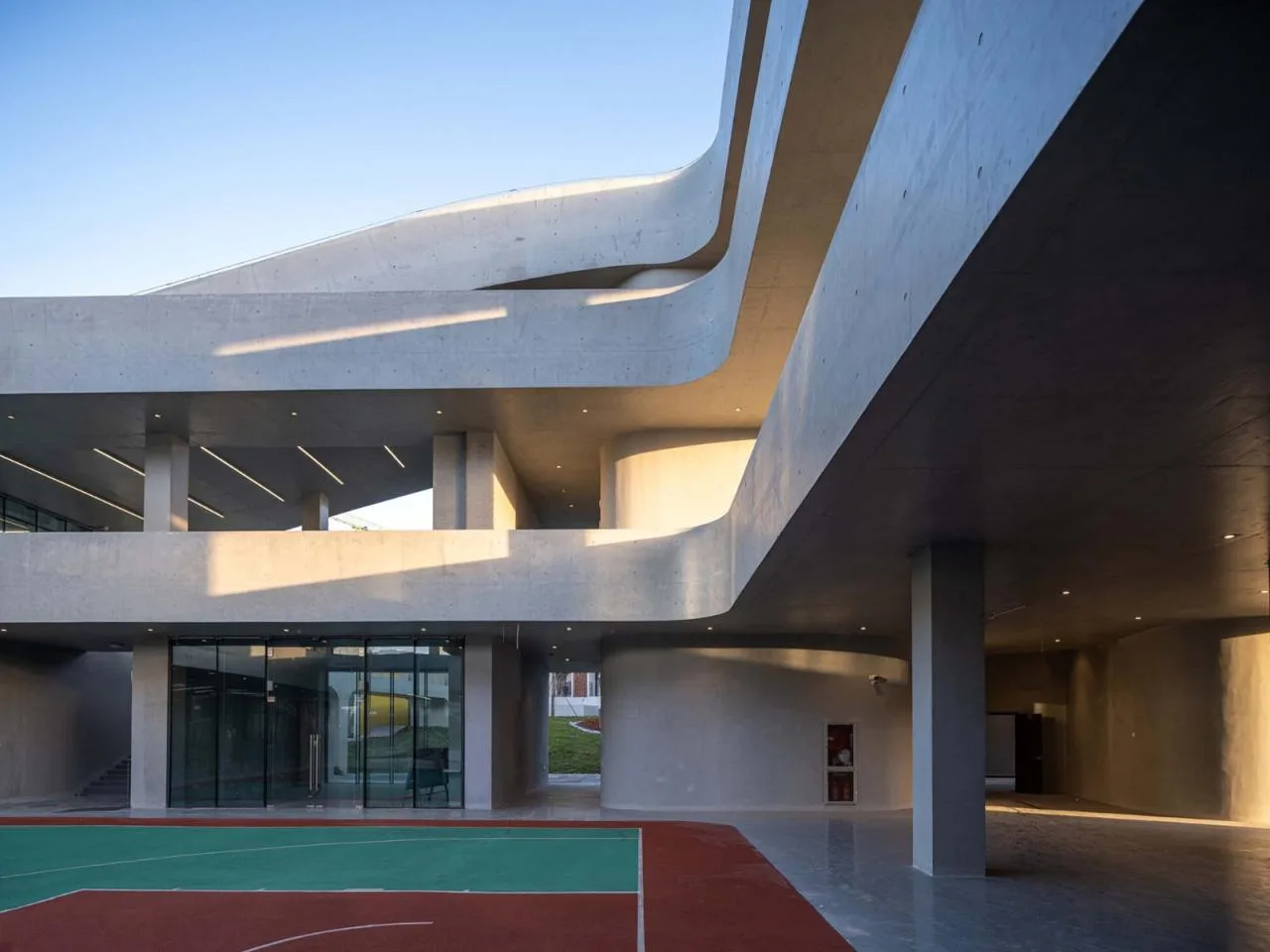 BIM Architecture | Yangtze River Delta Research Institute of University of Electronic Science and Technology of China (Quzhou) · Life Center/Tongji Institute Sifang Institute Innovation Design Center