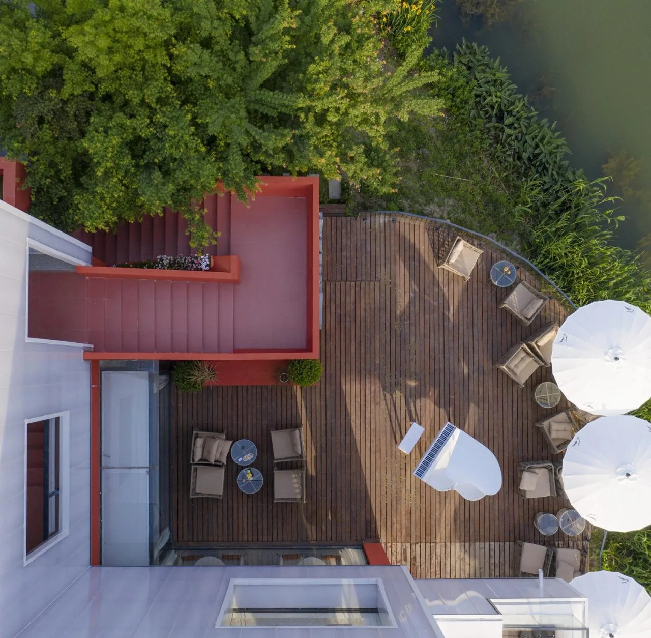 BIM architecture | Coffee shop by the ancient canal/some architecture