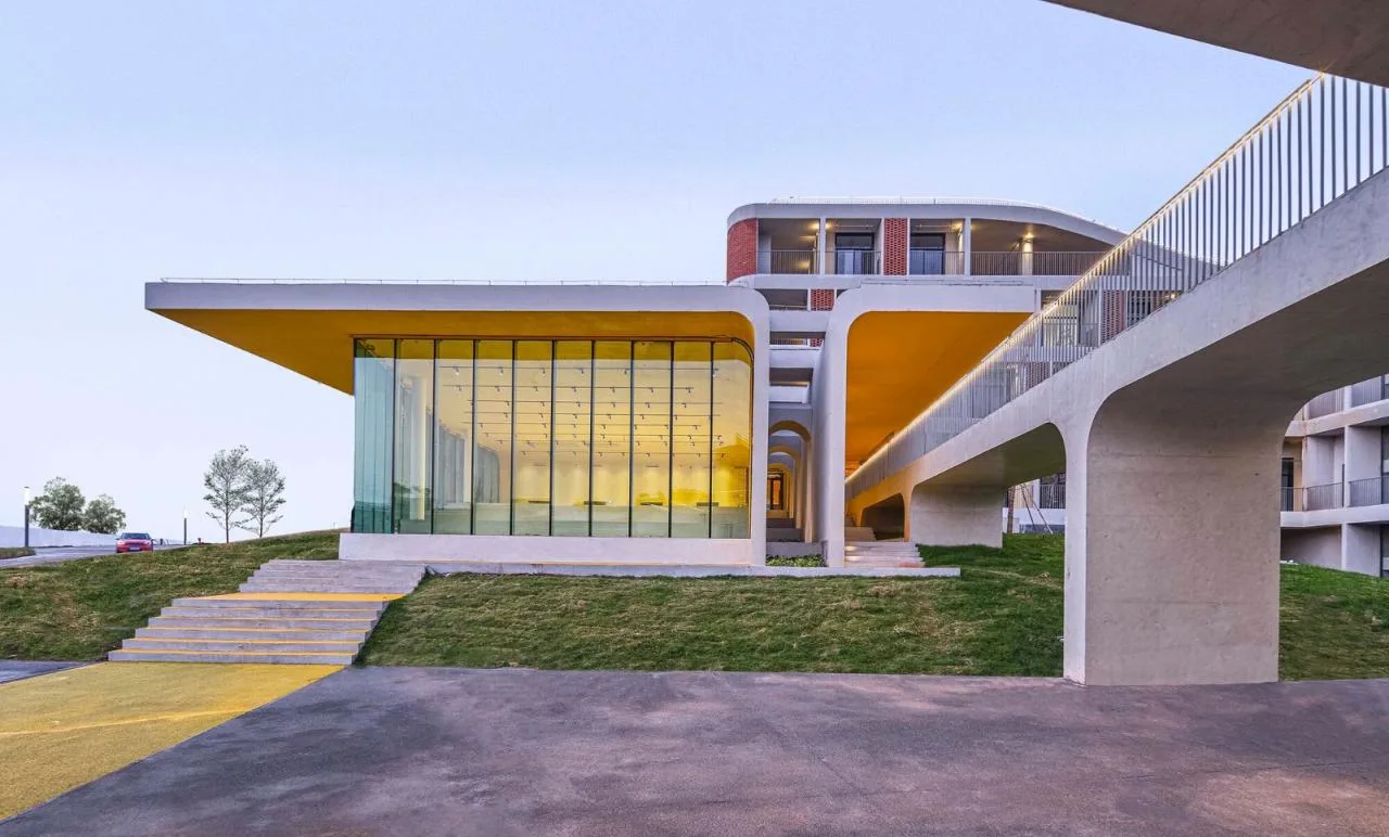 BIM Architecture | Yangtze River Delta Research Institute of University of Electronic Science and Technology of China (Quzhou) · Life Center/Tongji Institute Sifang Institute Innovation Design Center