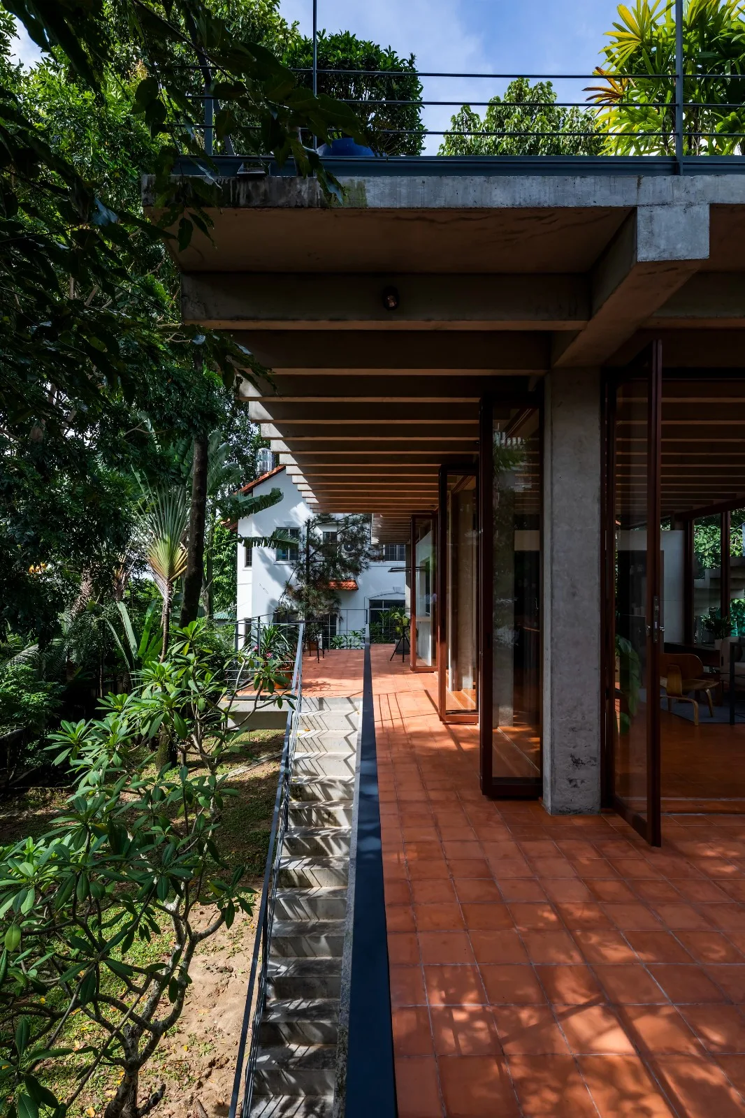 BIM Architecture | Floating Residence/Sanuki Daisuke Architects