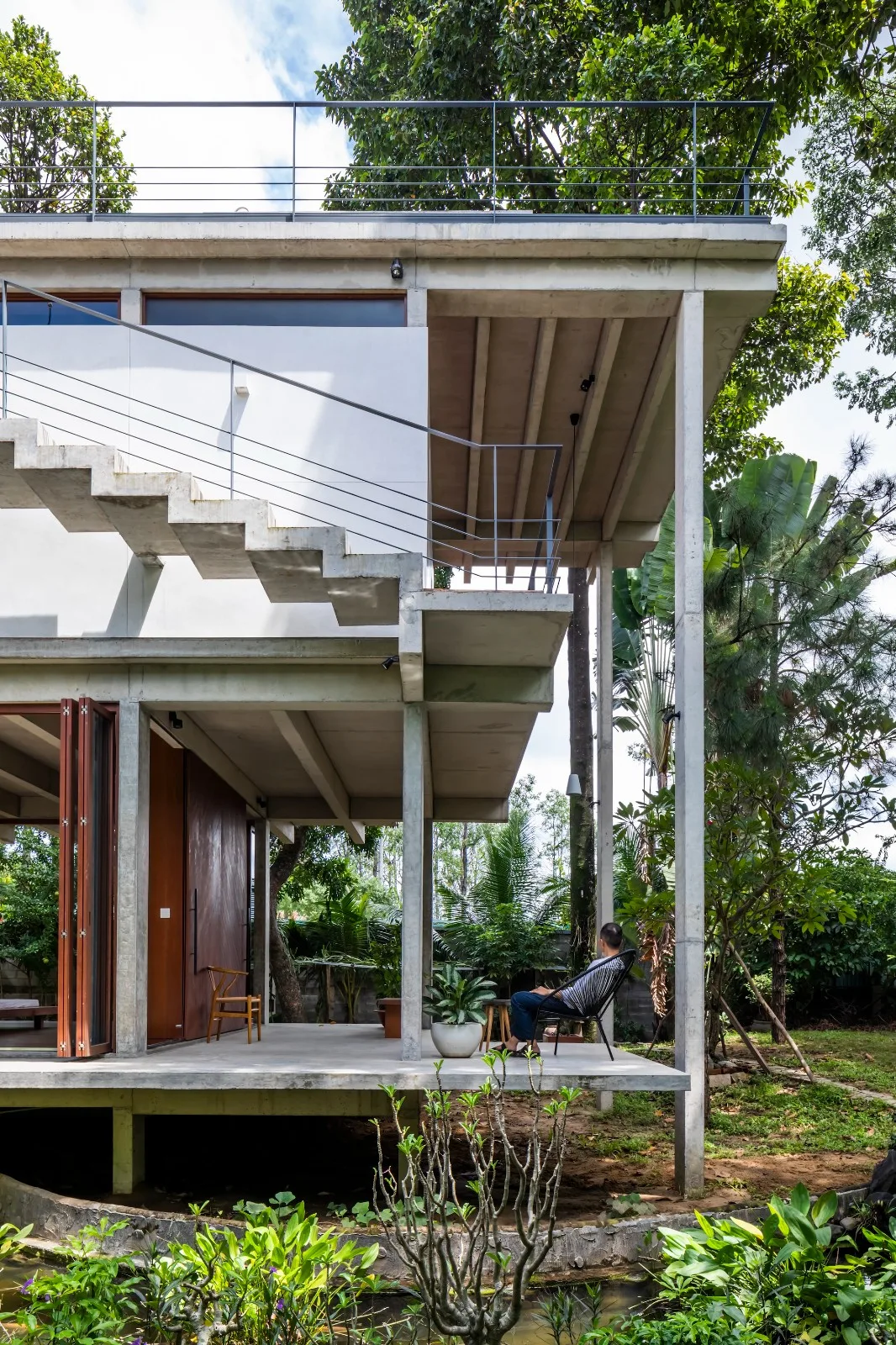 BIM Architecture | Floating Residence/Sanuki Daisuke Architects