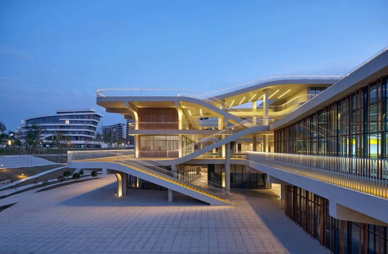 BIM Architecture | Yangtze River Delta Research Institute of University of Electronic Science and Technology of China (Quzhou) · Life Center/Tongji Institute Sifang Institute Innovation Design Center