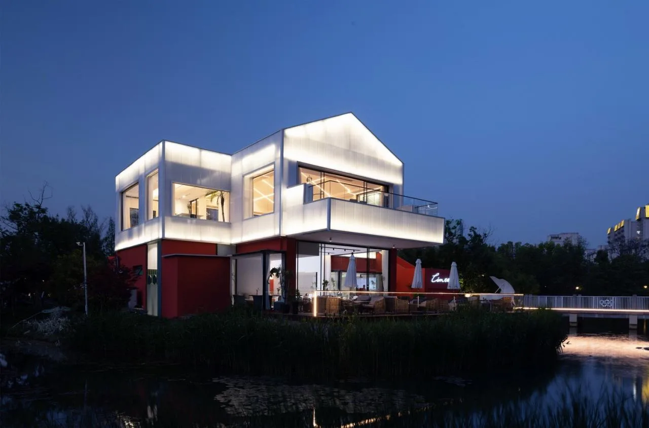 BIM architecture | Coffee shop by the ancient canal/some architecture