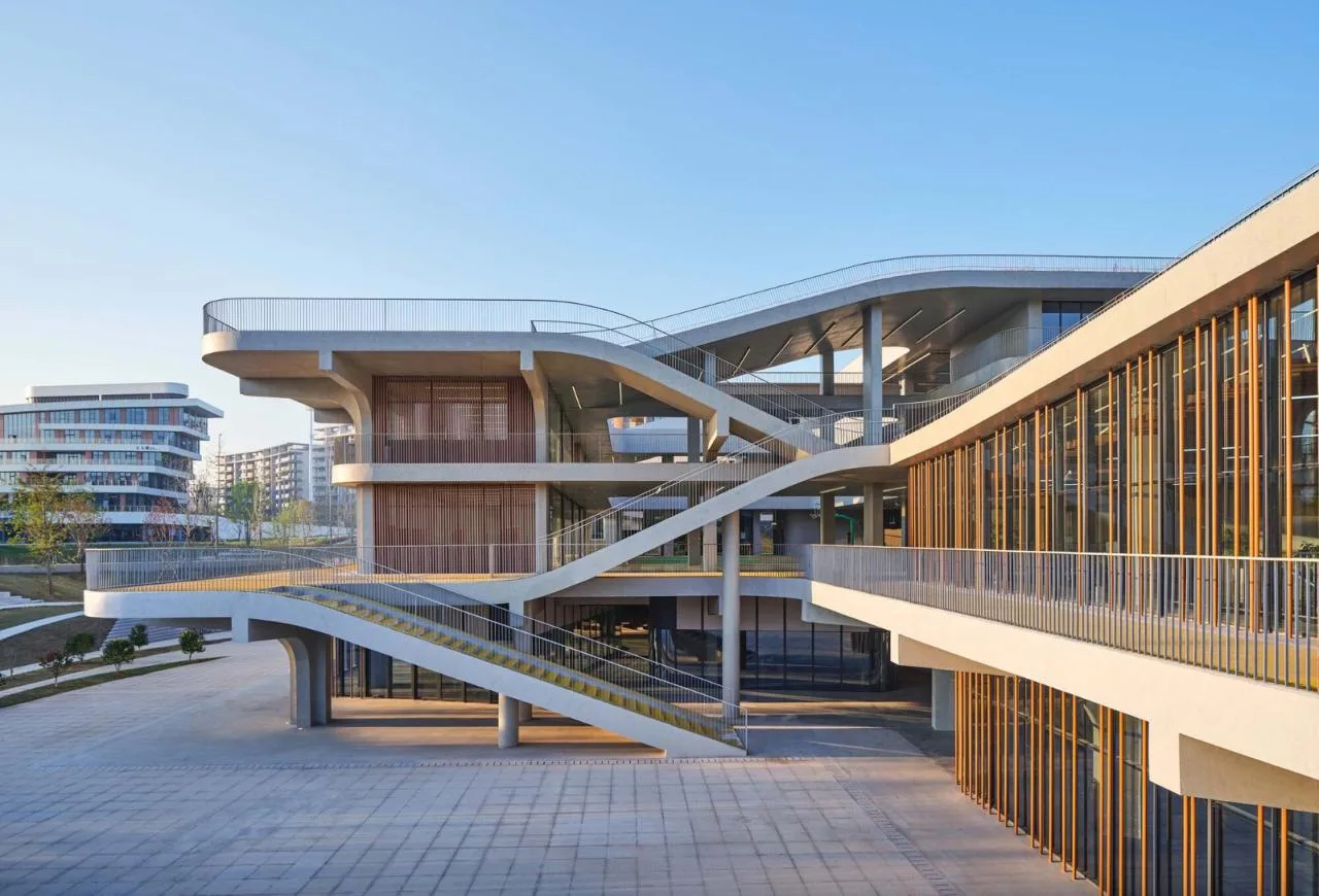 BIM Architecture | Yangtze River Delta Research Institute of University of Electronic Science and Technology of China (Quzhou) · Life Center/Tongji Institute Sifang Institute Innovation Design Center