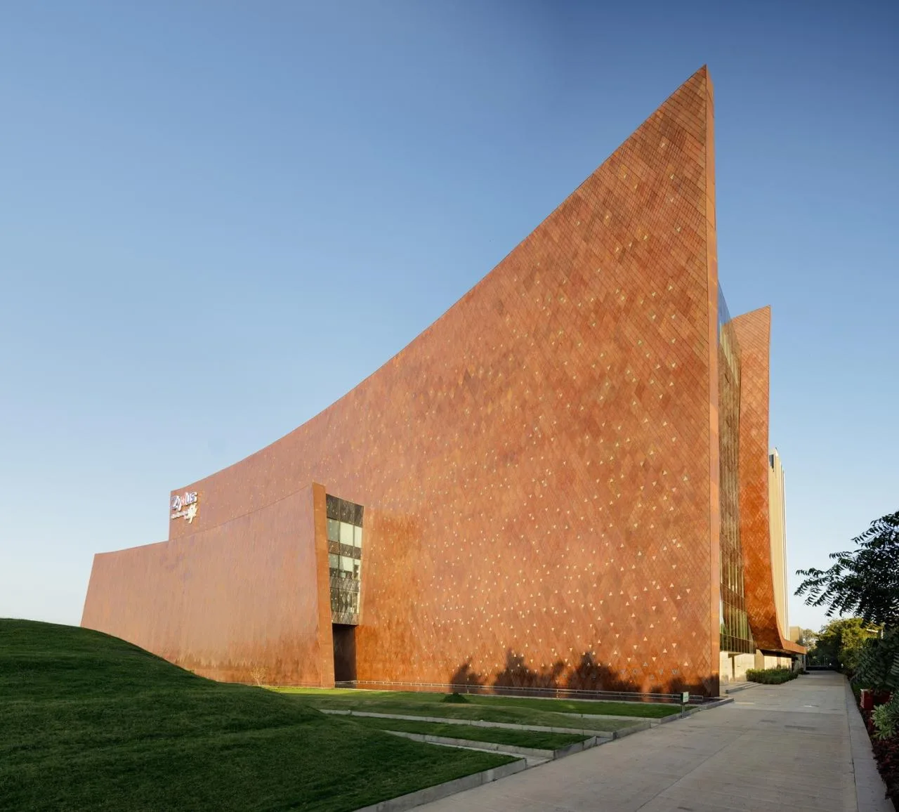 BIM Architecture | Zydus Headquarters Building/Morphogenesis