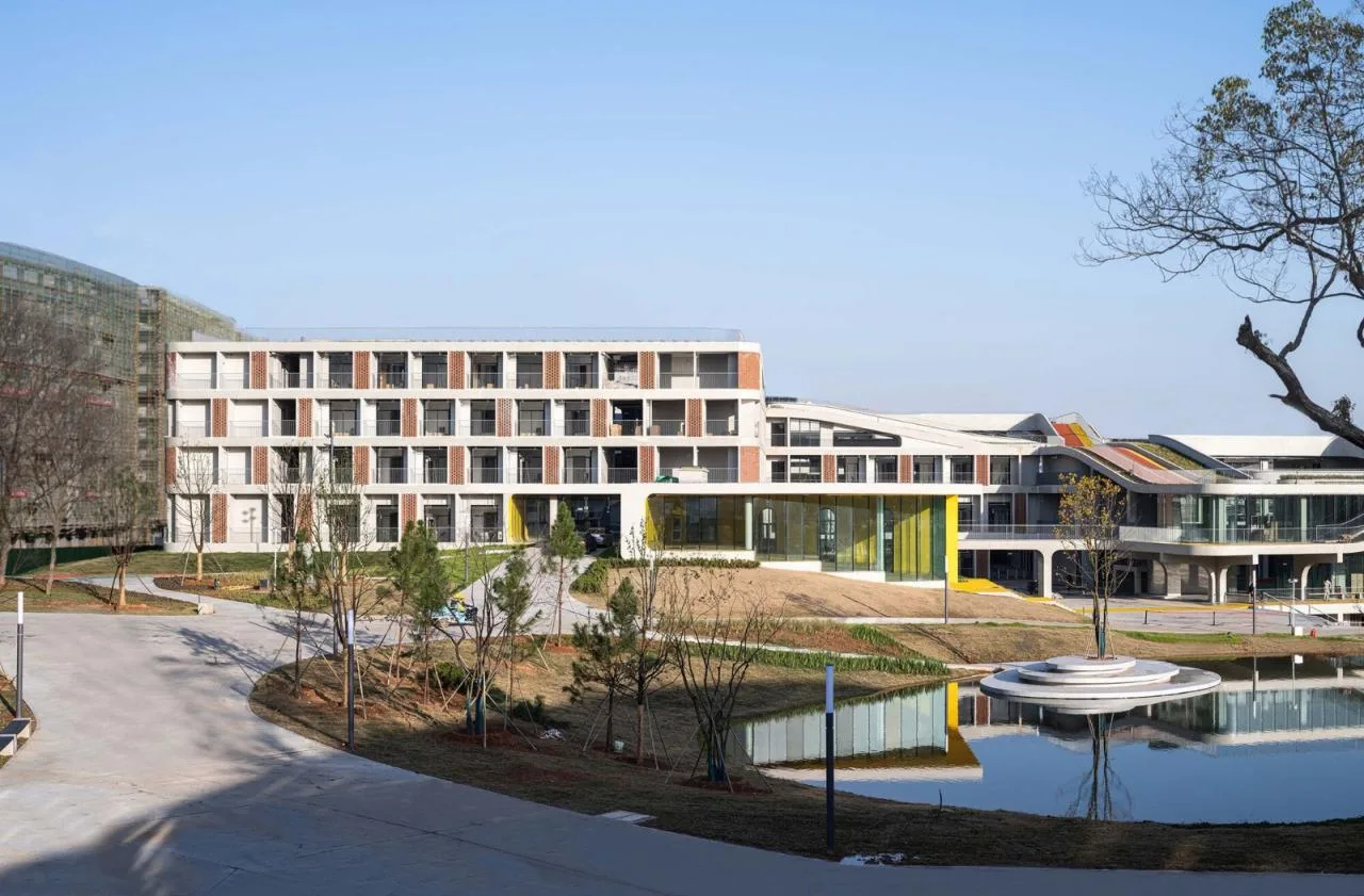 BIM Architecture | Yangtze River Delta Research Institute of University of Electronic Science and Technology of China (Quzhou) · Life Center/Tongji Institute Sifang Institute Innovation Design Center