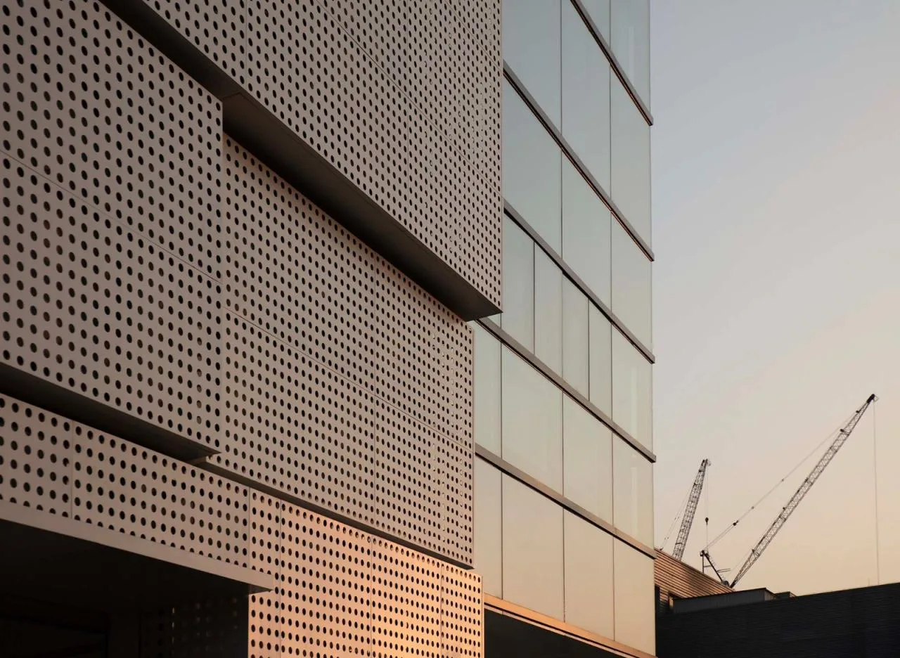 BIM Architecture | BMW Qianhai Customer Experience Center/Zhu Haibo Architectural Design Firm