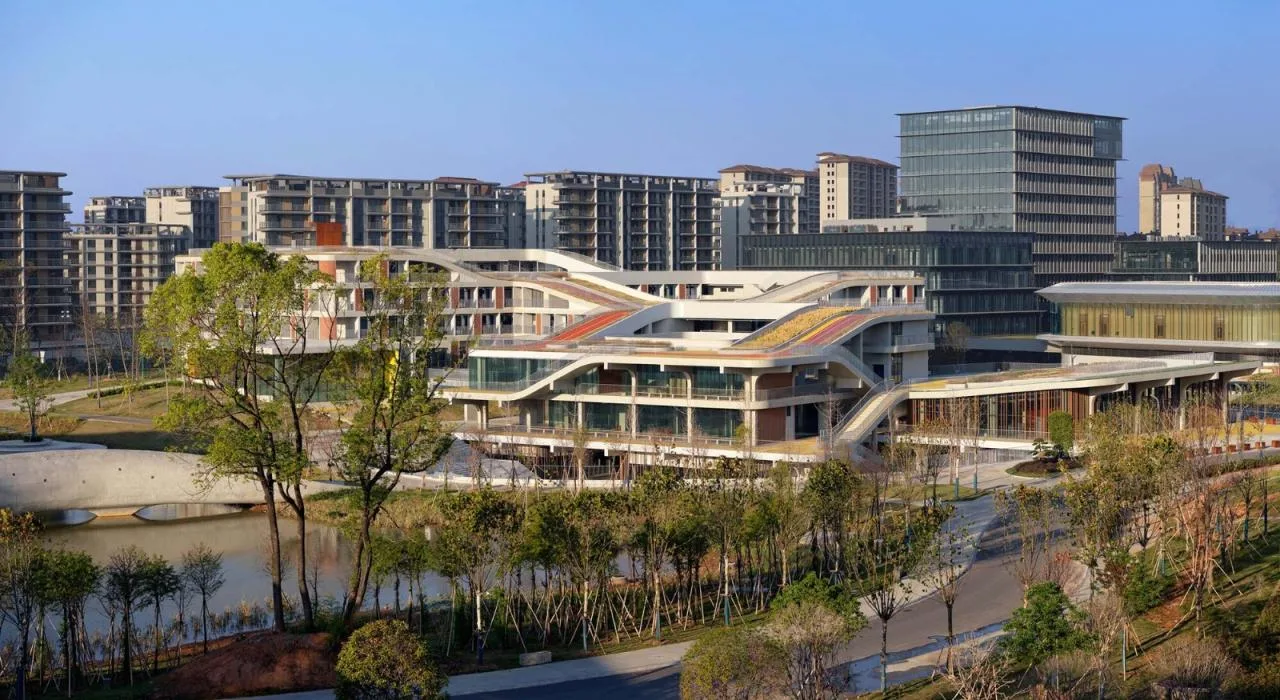 BIM Architecture | Yangtze River Delta Research Institute of University of Electronic Science and Technology of China (Quzhou) · Life Center/Tongji Institute Sifang Institute Innovation Design Center