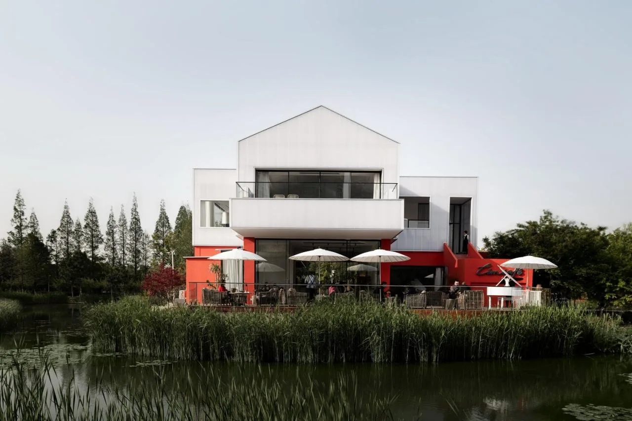 BIM architecture | Coffee shop by the ancient canal/some architecture