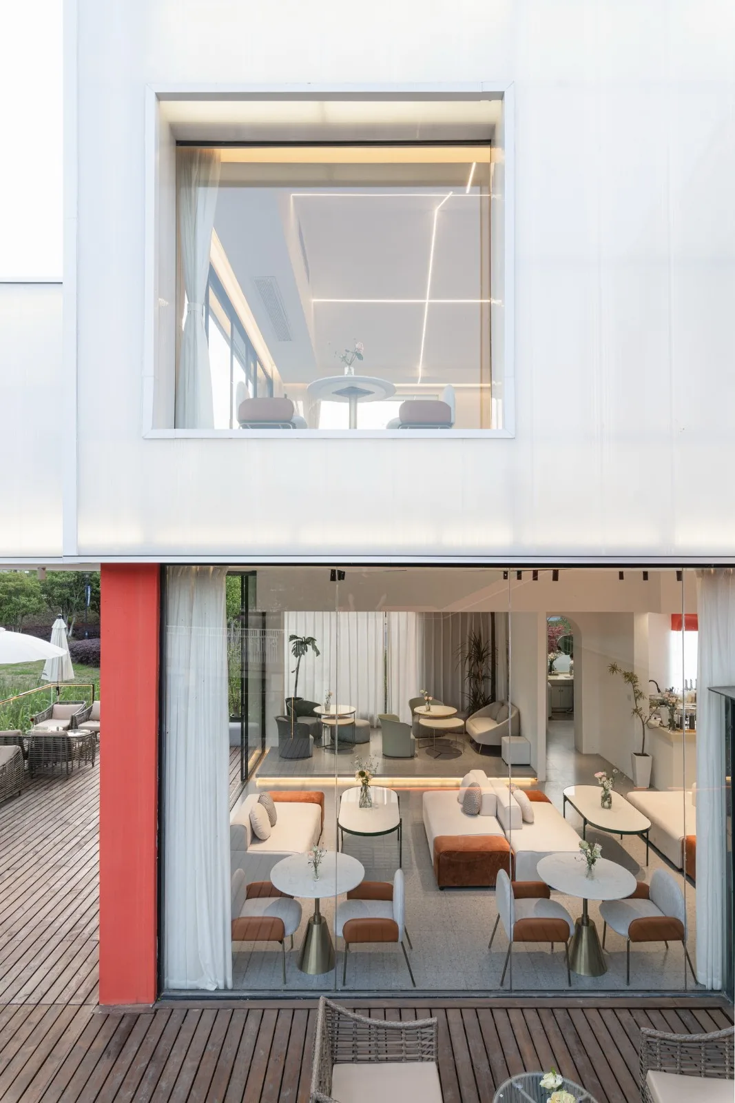 BIM architecture | Coffee shop by the ancient canal/some architecture