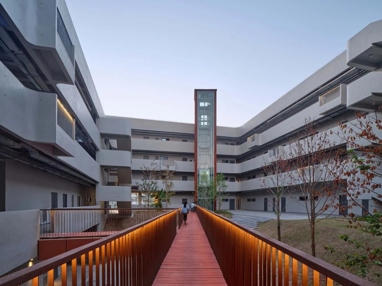 BIM Architecture | Yangtze River Delta Research Institute of University of Electronic Science and Technology of China (Quzhou) · Life Center/Tongji Institute Sifang Institute Innovation Design Center