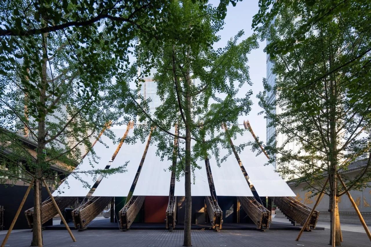 BIM Architecture | Between Skies and Snacks, Through Doumo Qian/Bare Building Renewal Architectural Design Firm
