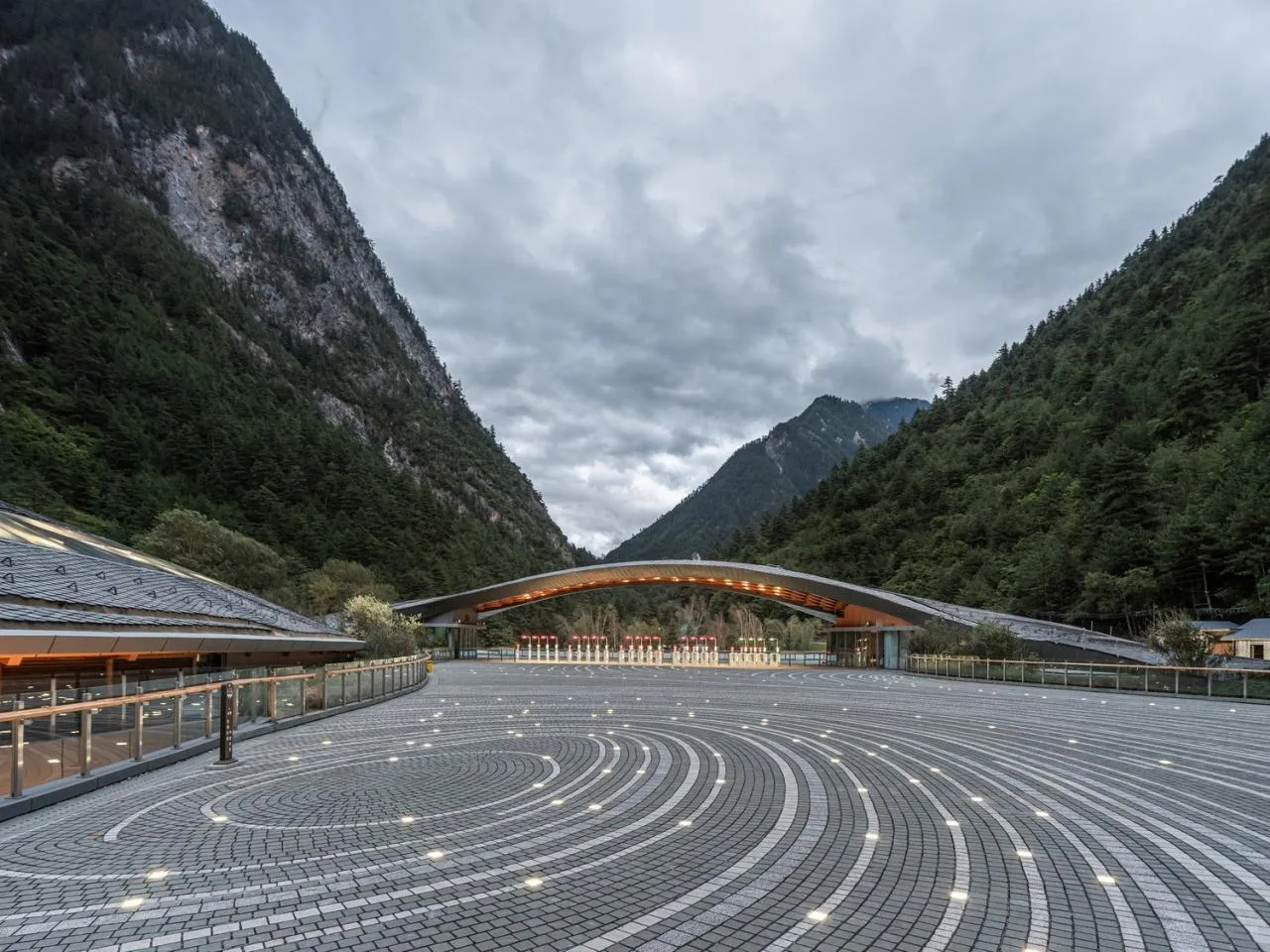 BIM Architecture | Jiuzhaigou Valley Scenic and Historic Interest Area Valley Entrance Three dimensional Tourist Service Center/Tsinghua University Architectural Design and Research Institute