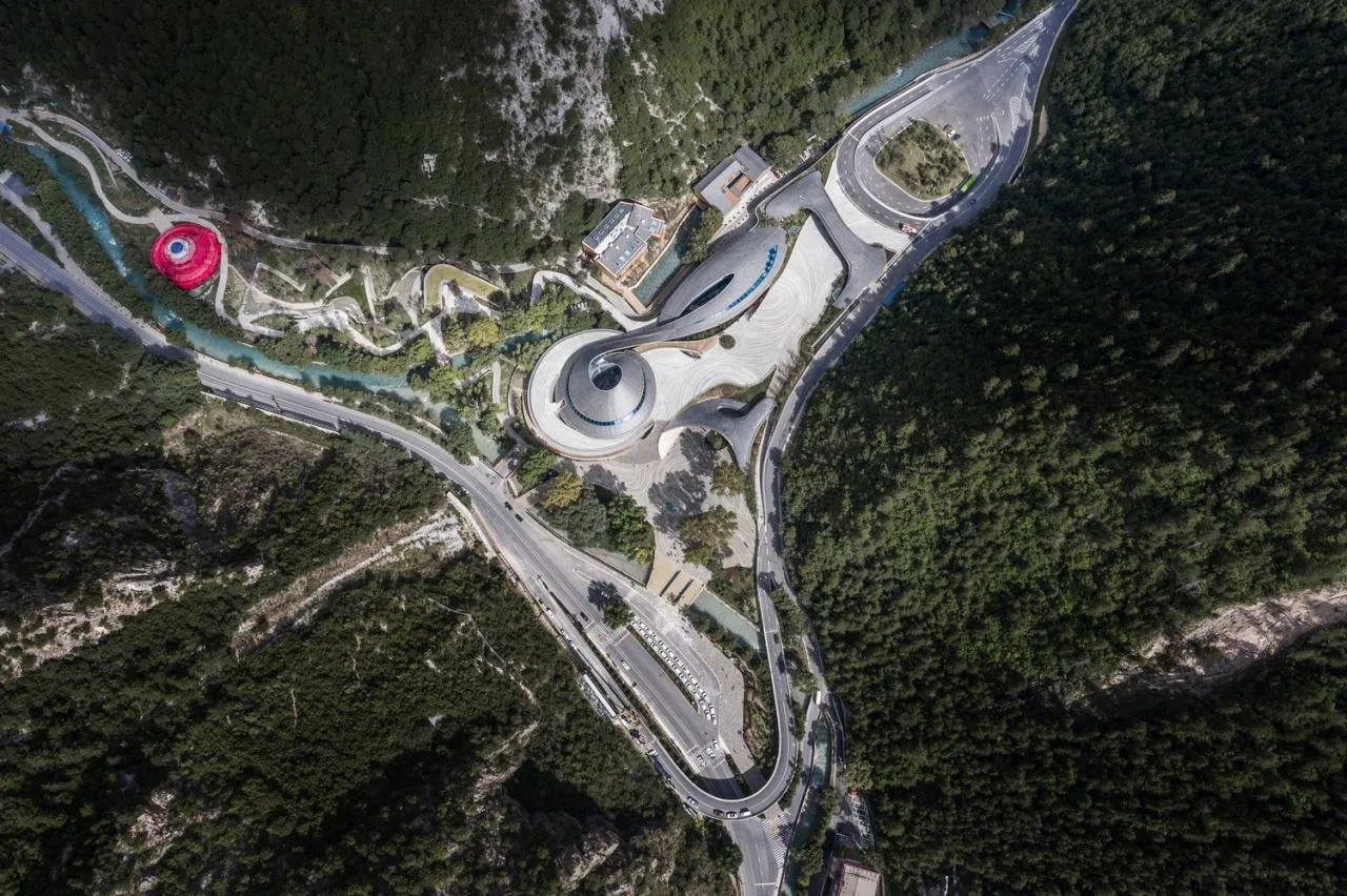 BIM Architecture | Jiuzhaigou Valley Scenic and Historic Interest Area Valley Entrance Three dimensional Tourist Service Center/Tsinghua University Architectural Design and Research Institute