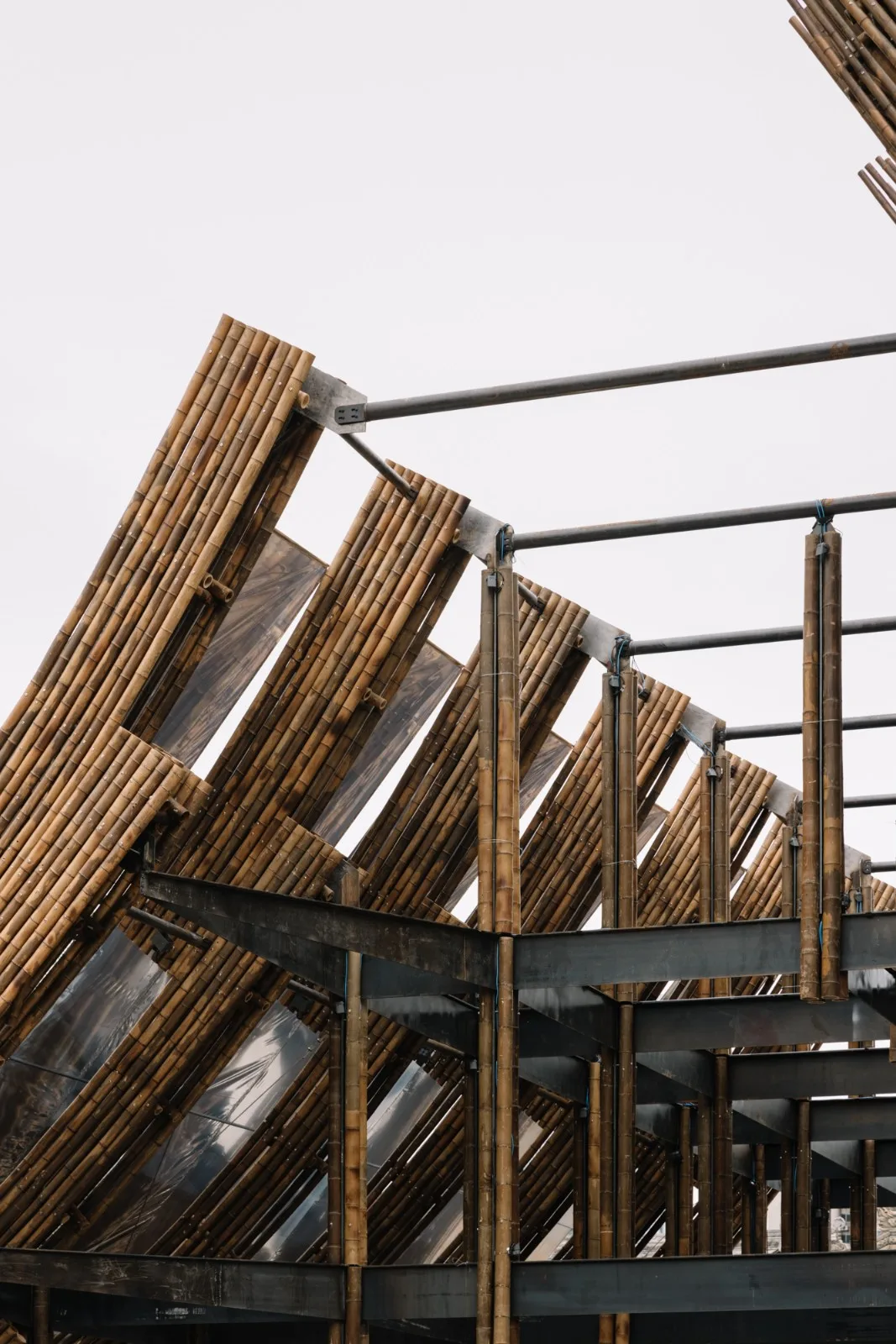 BIM Architecture | Between Skies and Snacks, Through Doumo Qian/Bare Building Renewal Architectural Design Firm