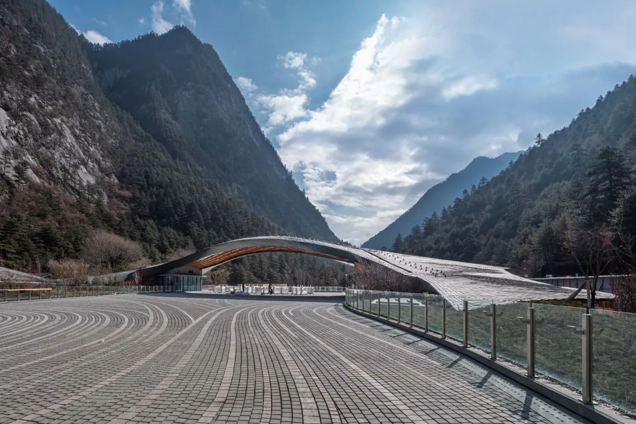 BIM Architecture | Jiuzhaigou Valley Scenic and Historic Interest Area Valley Entrance Three dimensional Tourist Service Center/Tsinghua University Architectural Design and Research Institute