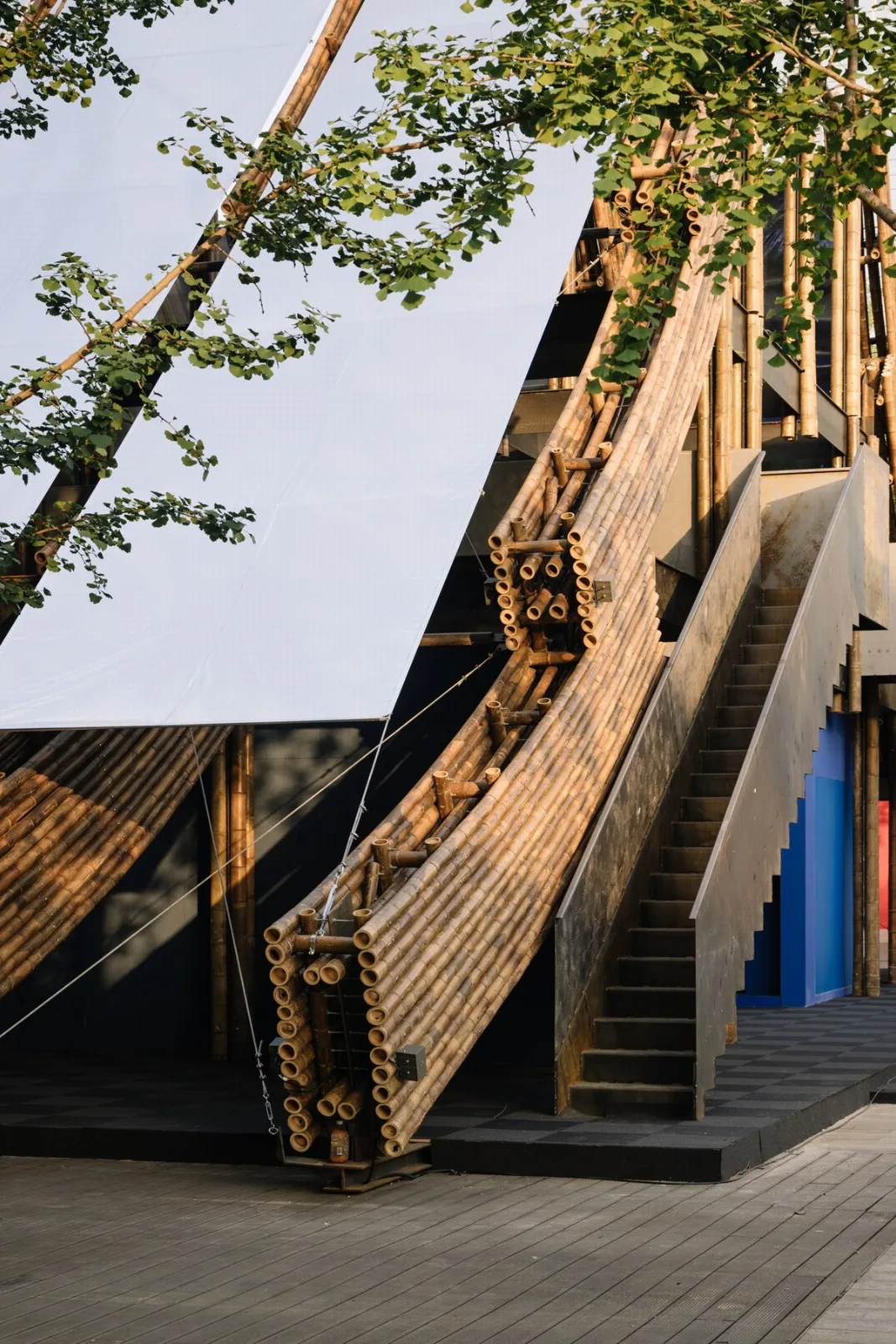 BIM Architecture | Between Skies and Snacks, Through Doumo Qian/Bare Building Renewal Architectural Design Firm