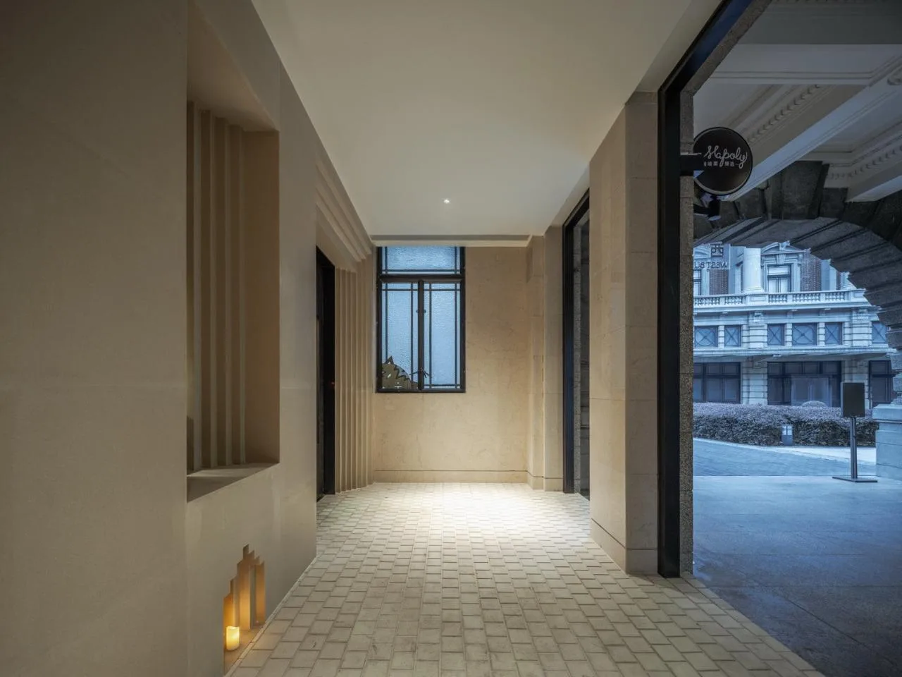 BIM Architecture | Piazza in a room: Macably Coffee (Historical Museum Store)/Wutopia Lab