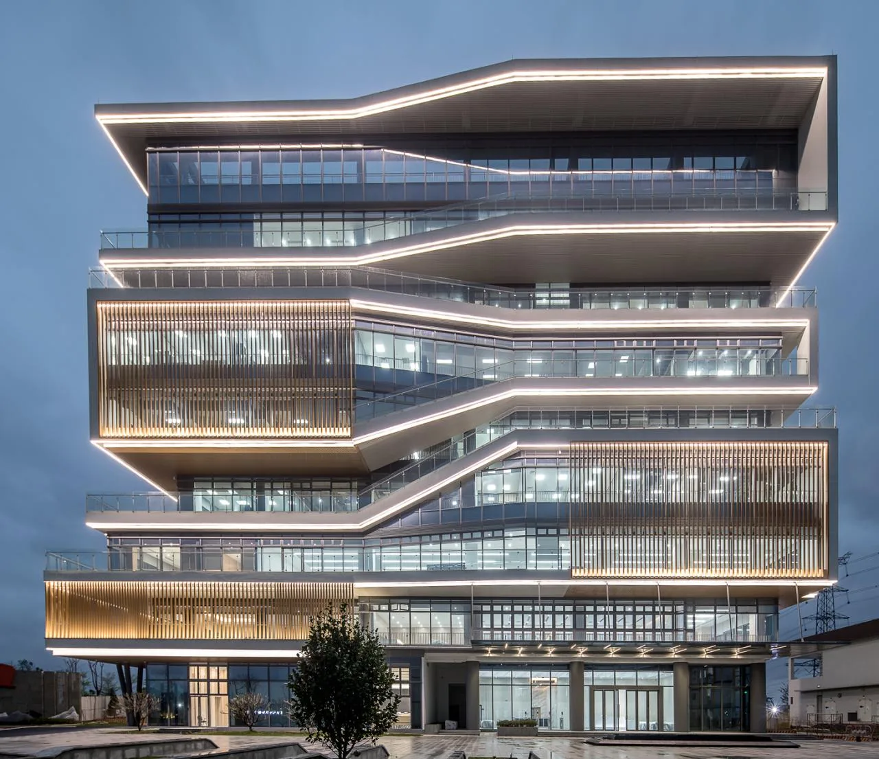 BIM Architecture | A Spiritual Fortress Standing in the Water Town New Area: Dongguan Water Town Science and Technology Innovation Phase II/Senlei International
