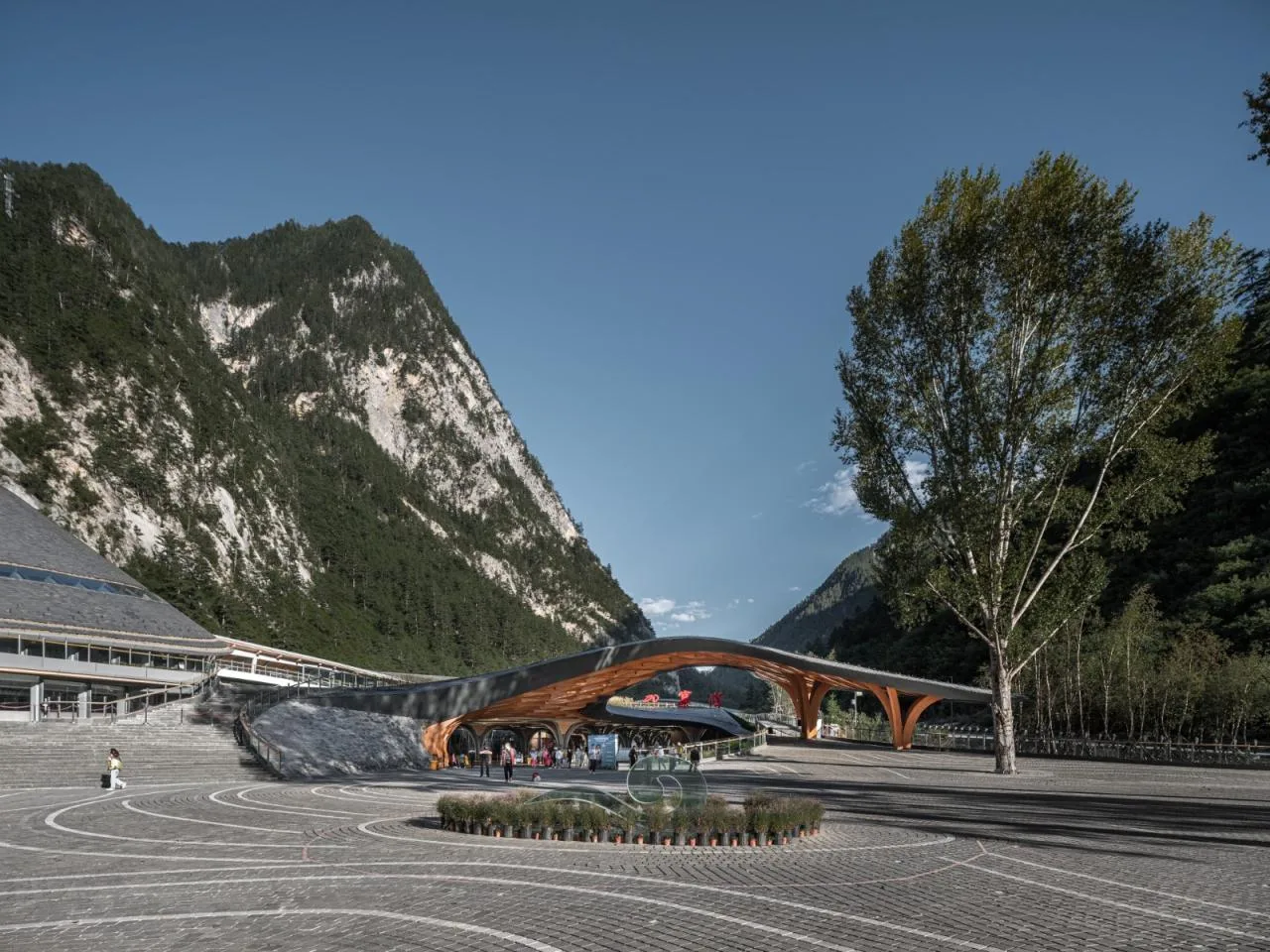 BIM Architecture | Jiuzhaigou Valley Scenic and Historic Interest Area Valley Entrance Three dimensional Tourist Service Center/Tsinghua University Architectural Design and Research Institute