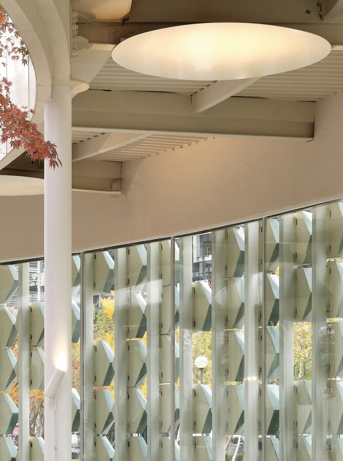 BIM Architecture | LOAM Porcelain House Coffee under the Green Maple Tree/Eight Wilderness Design