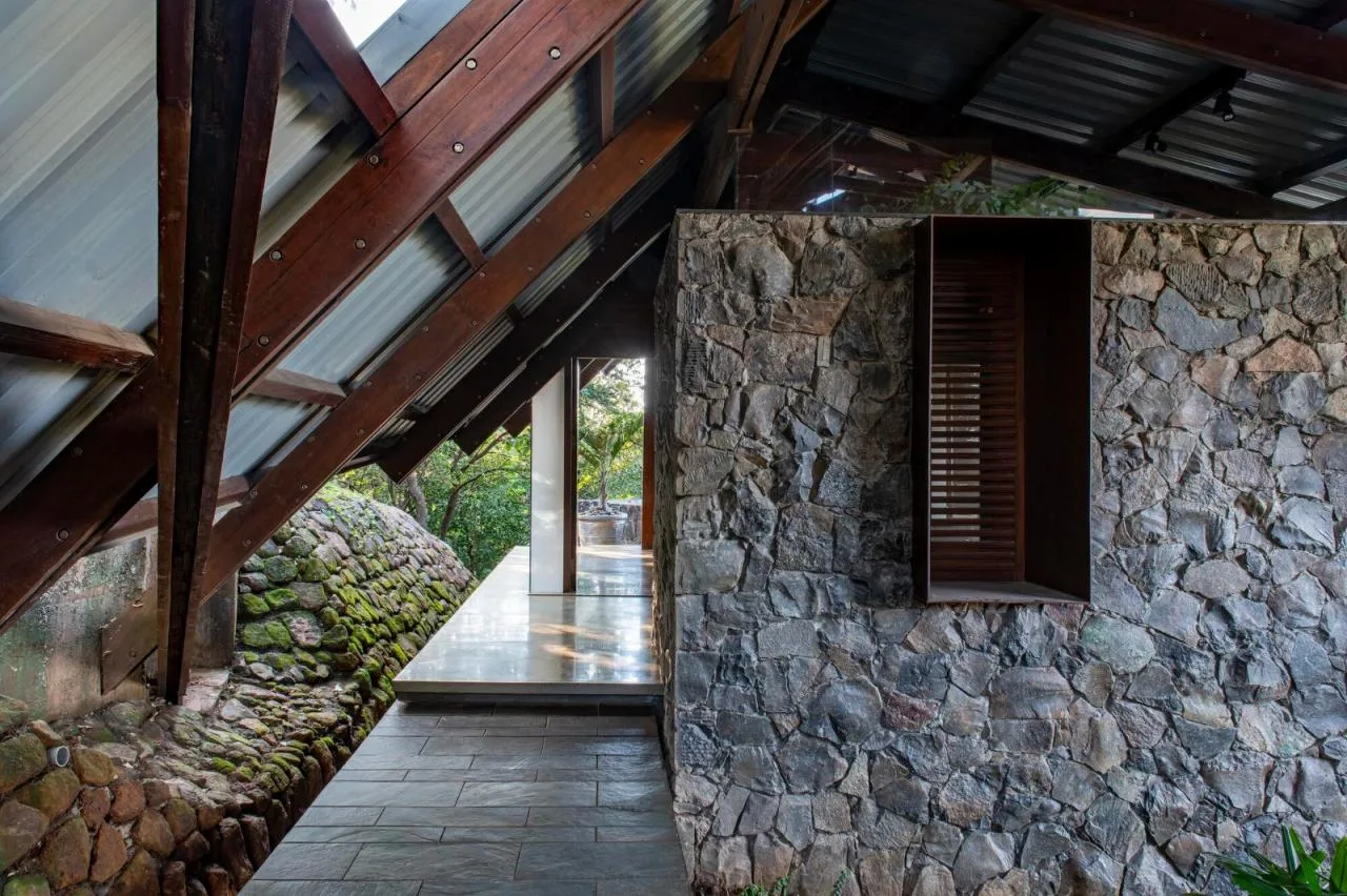 BIM Architecture | Side Gallery House/Malik Architecture