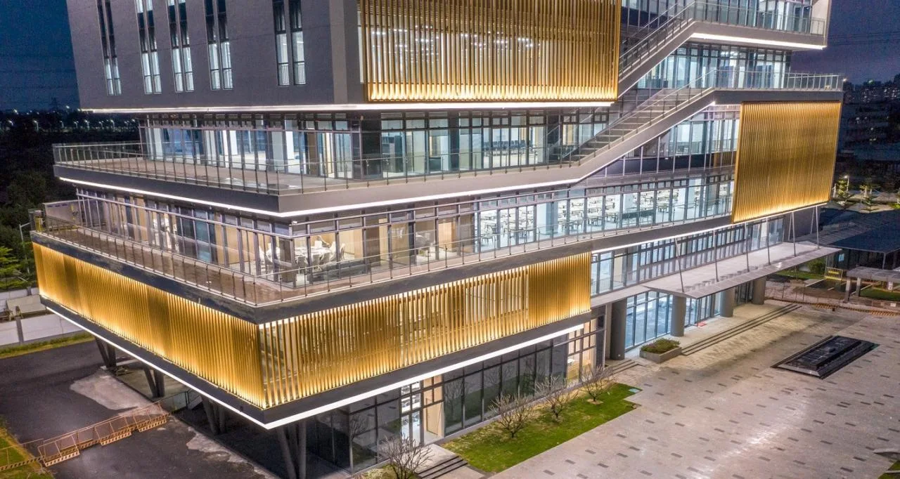 BIM Architecture | A Spiritual Fortress Standing in the Water Town New Area: Dongguan Water Town Science and Technology Innovation Phase II/Senlei International