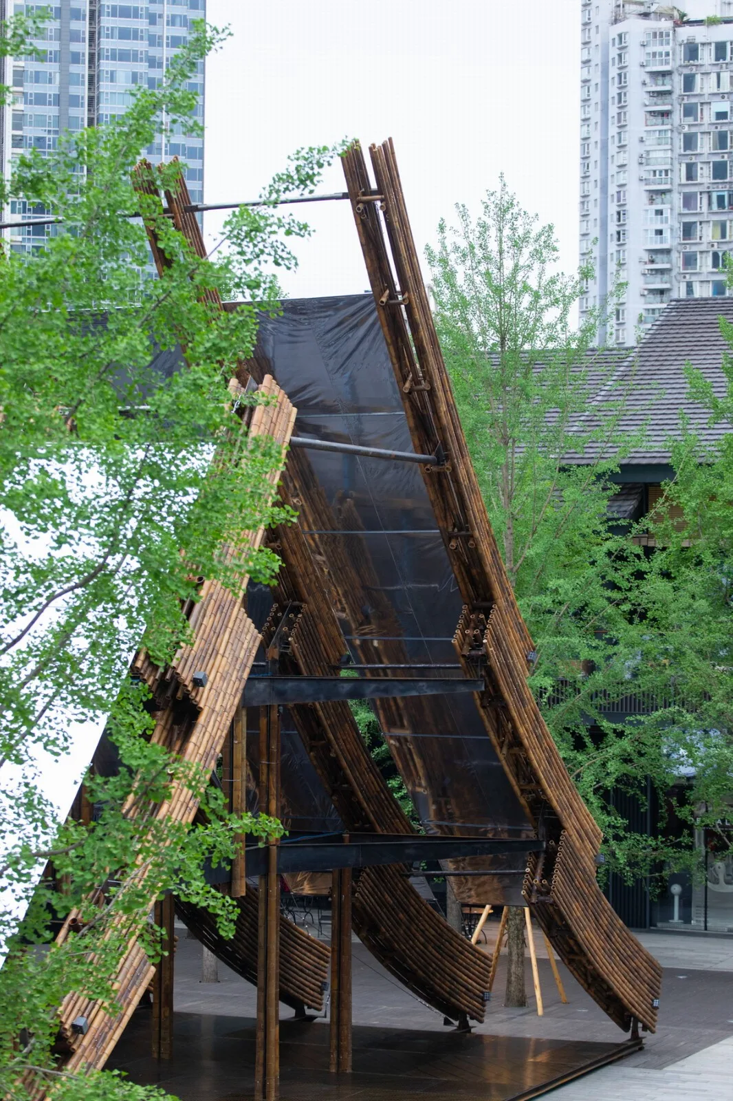 BIM Architecture | Between Skies and Snacks, Through Doumo Qian/Bare Building Renewal Architectural Design Firm