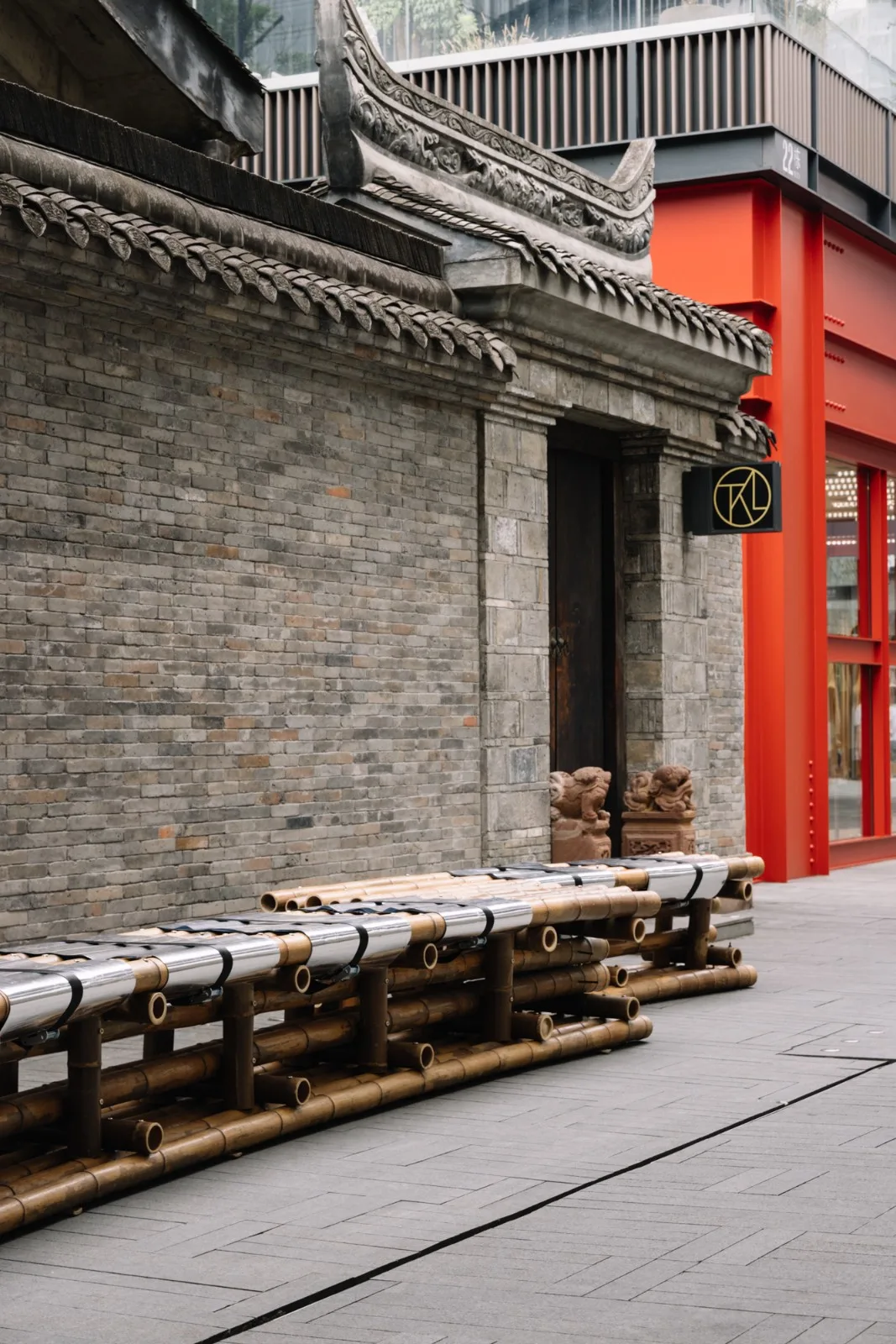 BIM Architecture | Between Skies and Snacks, Through Doumo Qian/Bare Building Renewal Architectural Design Firm