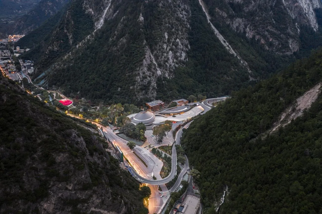 BIM Architecture | Jiuzhaigou Valley Scenic and Historic Interest Area Valley Entrance Three dimensional Tourist Service Center/Tsinghua University Architectural Design and Research Institute