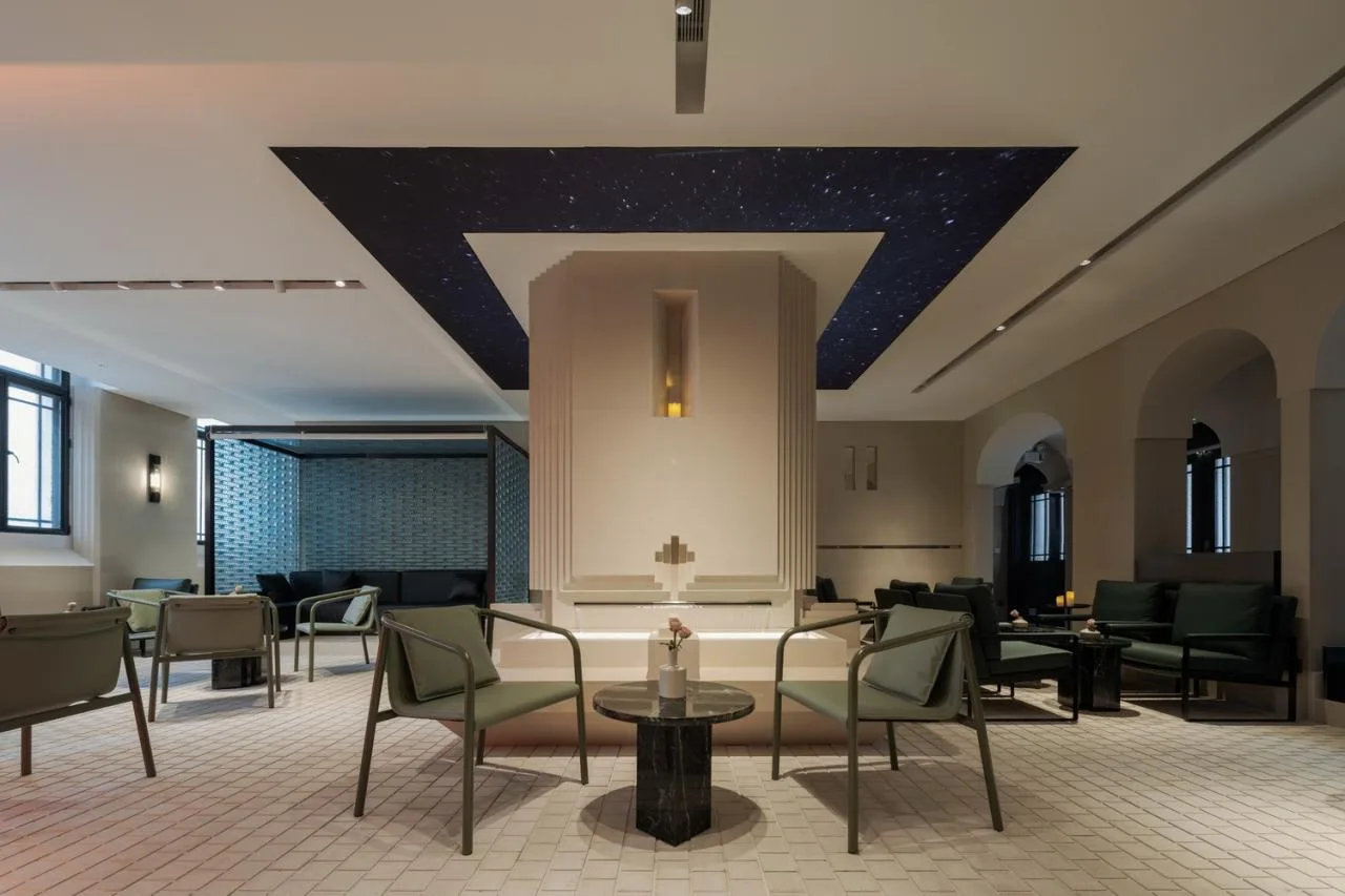 BIM Architecture | Piazza in a room: Macably Coffee (Historical Museum Store)/Wutopia Lab