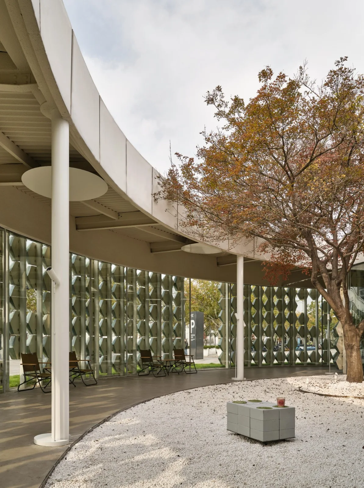 BIM Architecture | LOAM Porcelain House Coffee under the Green Maple Tree/Eight Wilderness Design