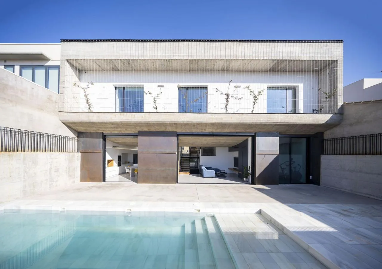 BIM Architecture | Concrete Shell, NAU Residential/MUKA Arquitectura
